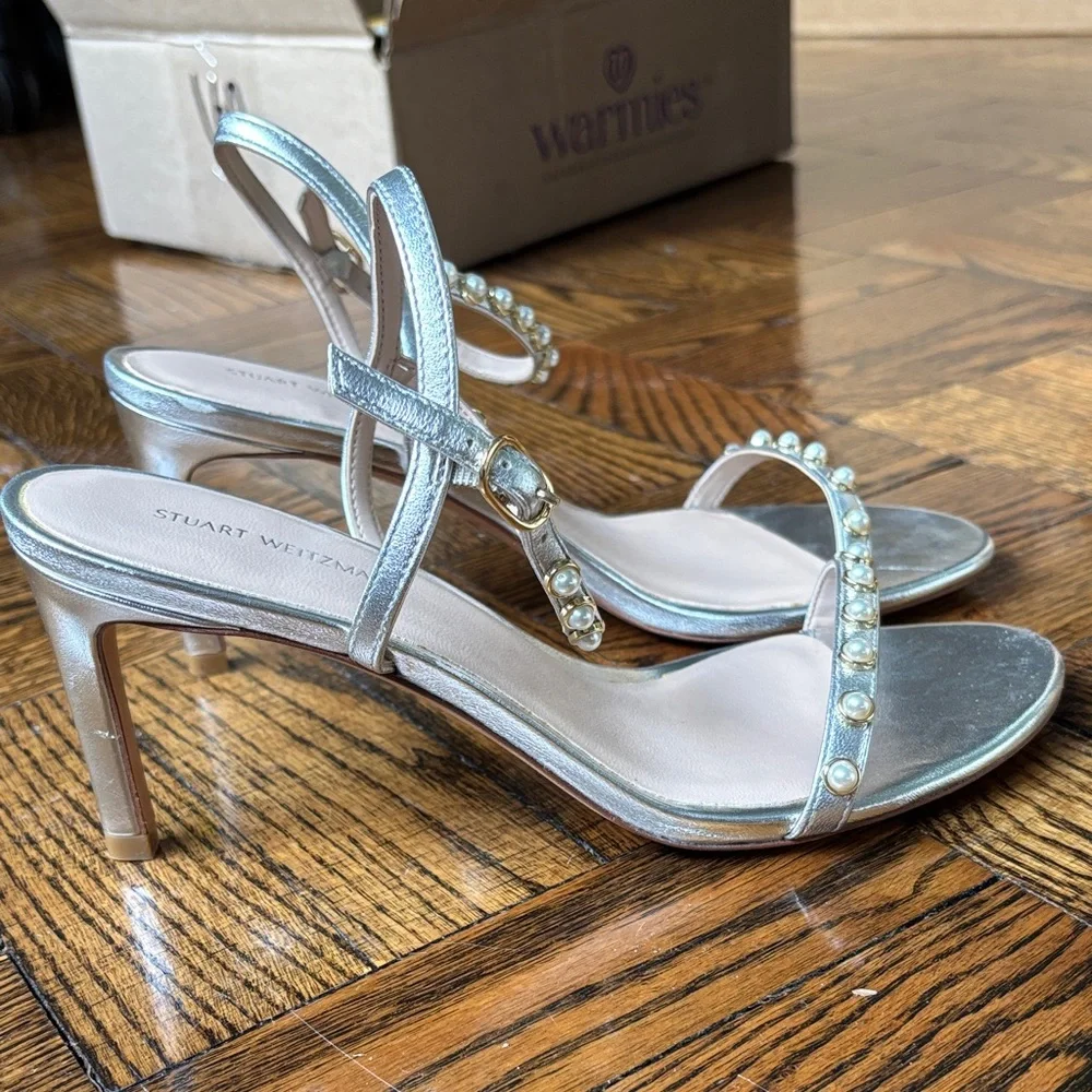 Stuart Weitzman Pearl-Embellished Silver Sandals - Picture 4 of 6